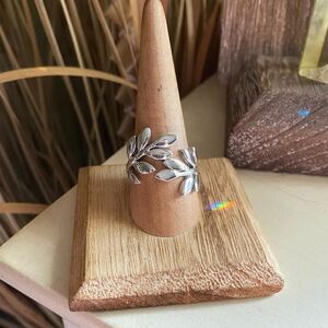 Vines Sterling Silver Leaves Ring